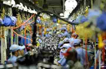  Atividade econômica brasileira contraiu 0,2% em outubro 